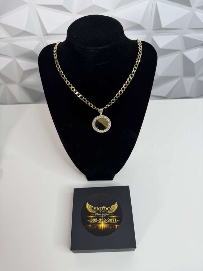 Cadena Corte de Brillo Sólida 6mm 24” con Dije Redondo con Diamantes – Oro 10K